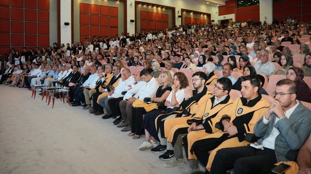 İnönü Üniversitesi Tıp Fakültesi'nde beyaz önlük giyildi