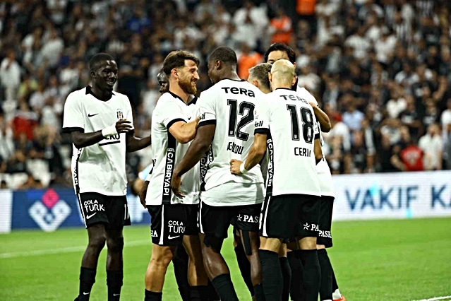 Beşiktaş evinde Erzurumspor FK'yı 3-0 yenerek iç saha serisini sürdürdü