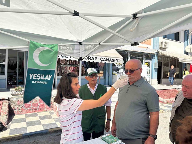 Kaynaşlı'da tütünün zararlarına dikkat çeken 'Kaybetmeden Fark Et' standı kuruldu