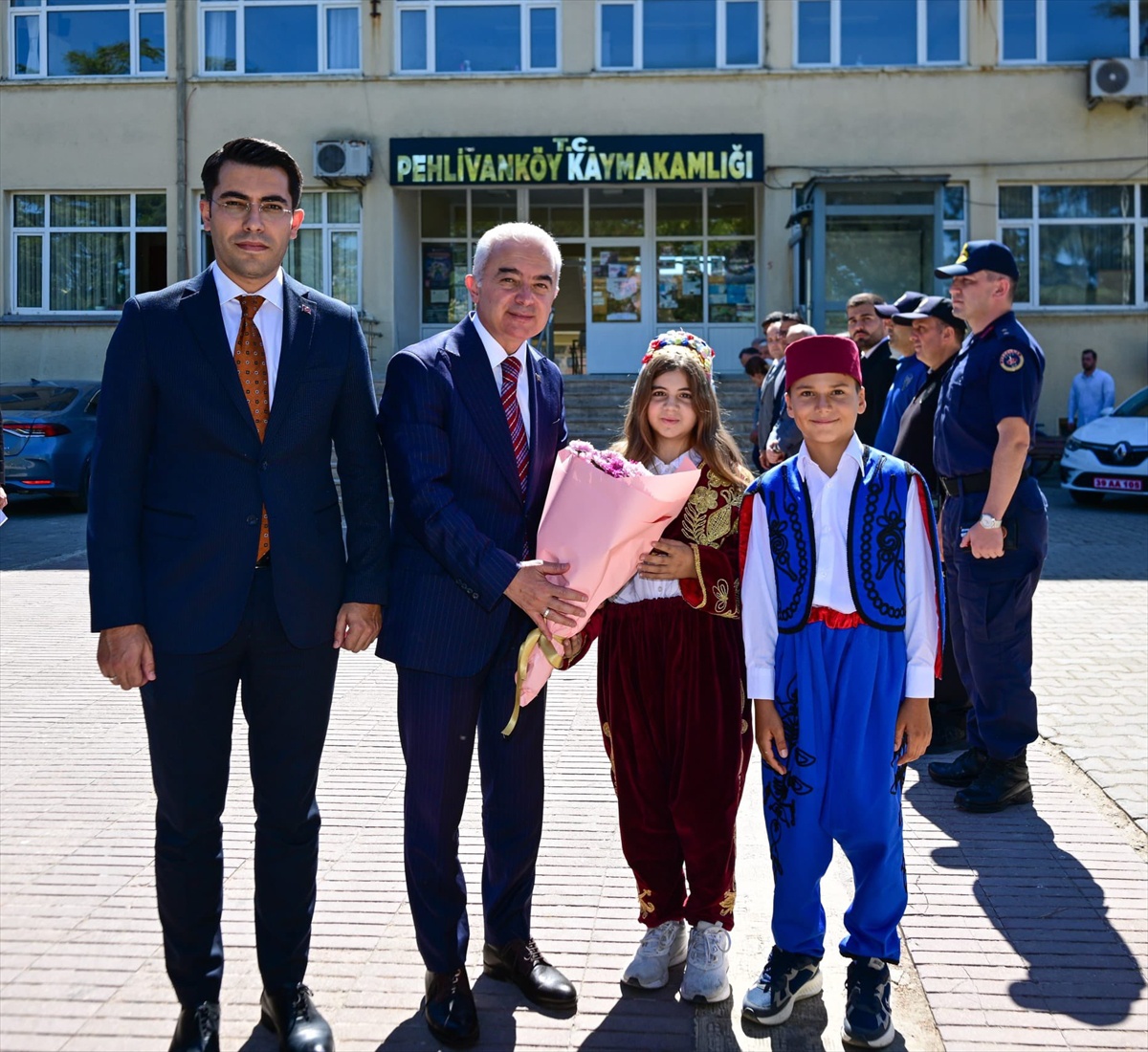 Kırklareli Valisi Turan Pehlivanköy'de incelemede bulundu