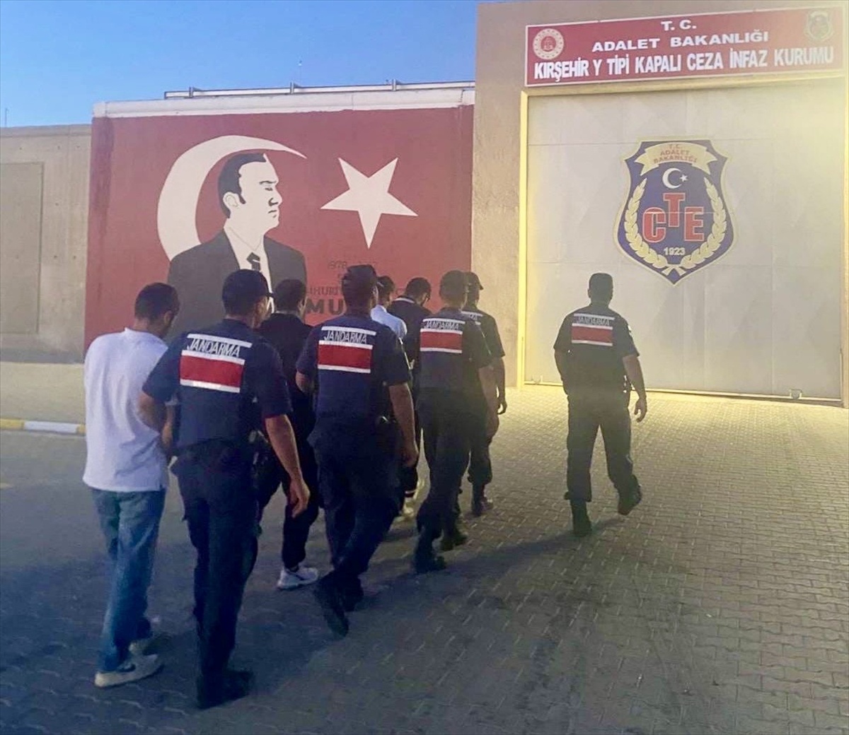Kırşehir merkezli yasa dışı bahis operasyonunda 4 şüpheli tutuklandı