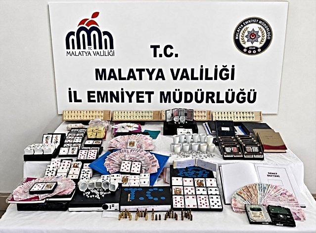 Malatya'da kumar baskınında 12 şüpheli gözaltına alındı