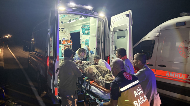 Manisa Kula'da kamyonet tıra arkadan çarptı, 1 kişi öldü