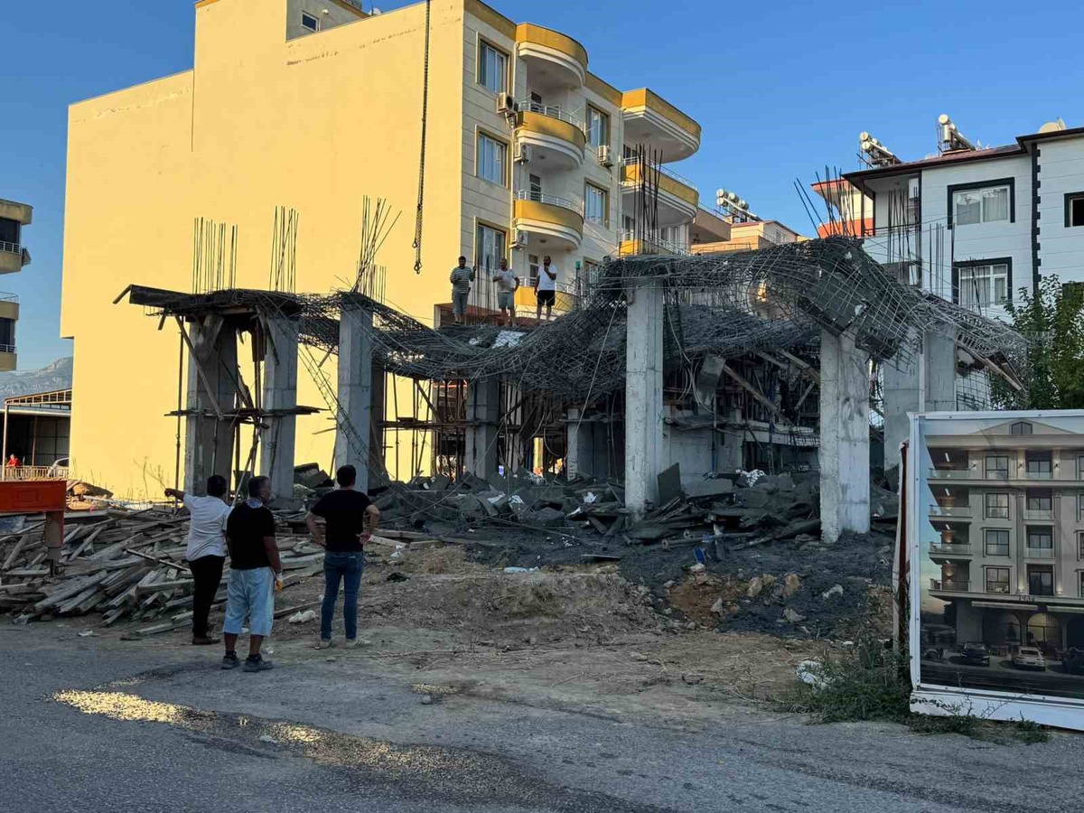 Mersin Bozyazı\'da inşaatta beton dökümü sırasında göçük oluştu, yaralanan olmadı