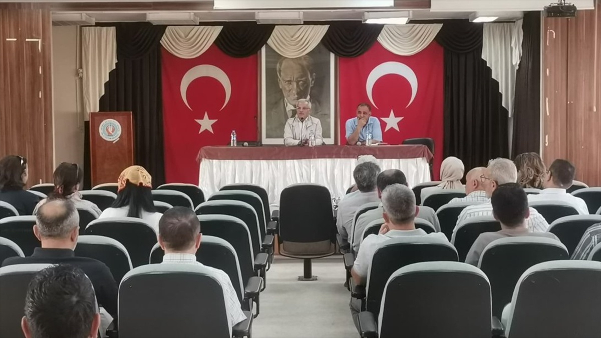 Merzifon’da yeni eğitim öğretim yılı değerlendirme toplantısı yapıldı