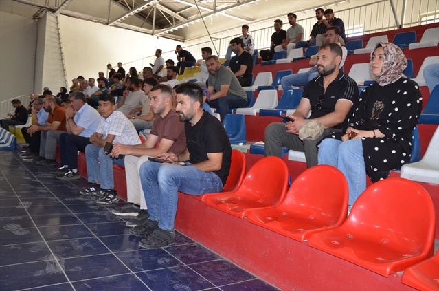 Muş'ta TYP kapsamında istihdam edilecek 275 kişi noter huzurunda kurayla belirlendi