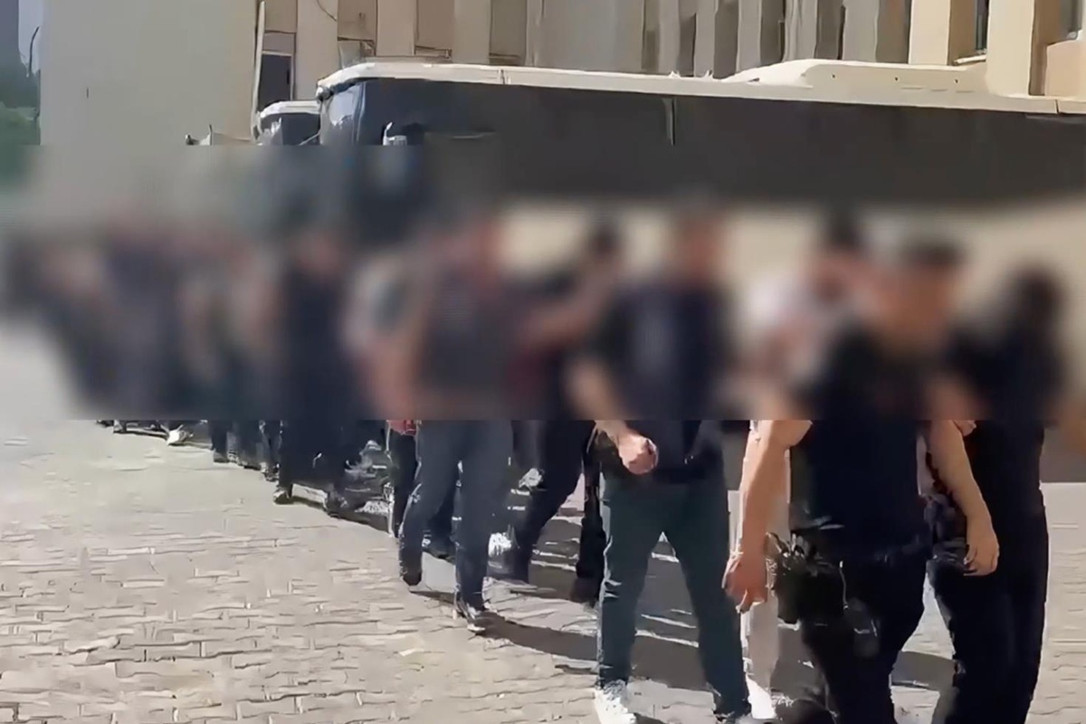 Okullara silahlı saldırı hazırlığındaki örgüte operasyon! 27 kişi yakalandı