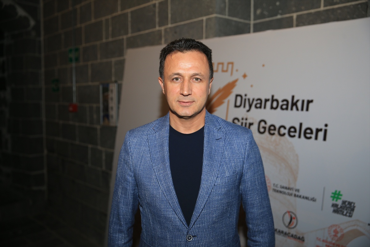 Cahit Sıtkı Tarancı, ölümünün 70. yılında Diyarbakır\'da şiir dinletisiyle anıldı