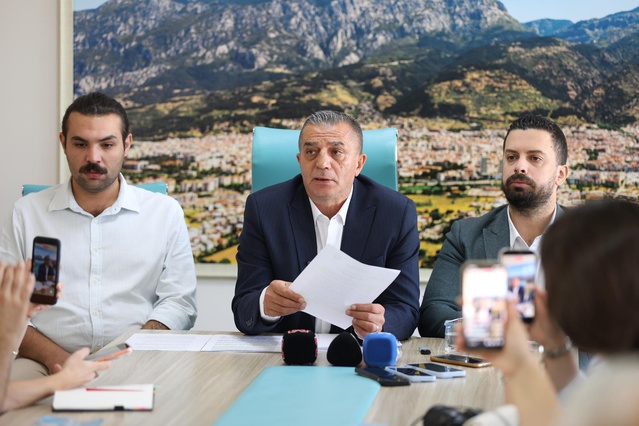 Şehzadeler Belediye Başkanı Şimşek'ten Veziroğlu'ndaki arazinin satışına ilişkin açıklama