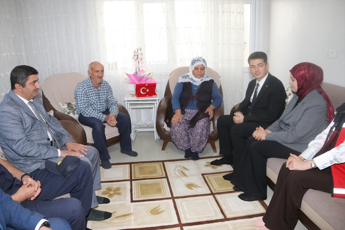 Taşova Kaymakamı Bayram\'dan şehit ailesine ziyaret