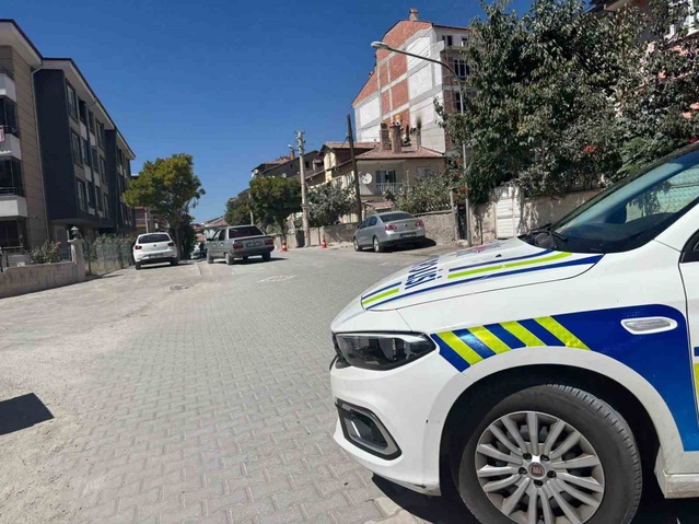 Tavşanlı'da otomobilin çarptığı yaya hastanede tedavi altına alındı