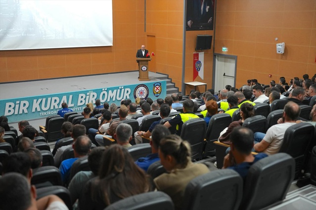 Tekirdağ emniyet personeline Osmanlı Türkçesi semineri verildi