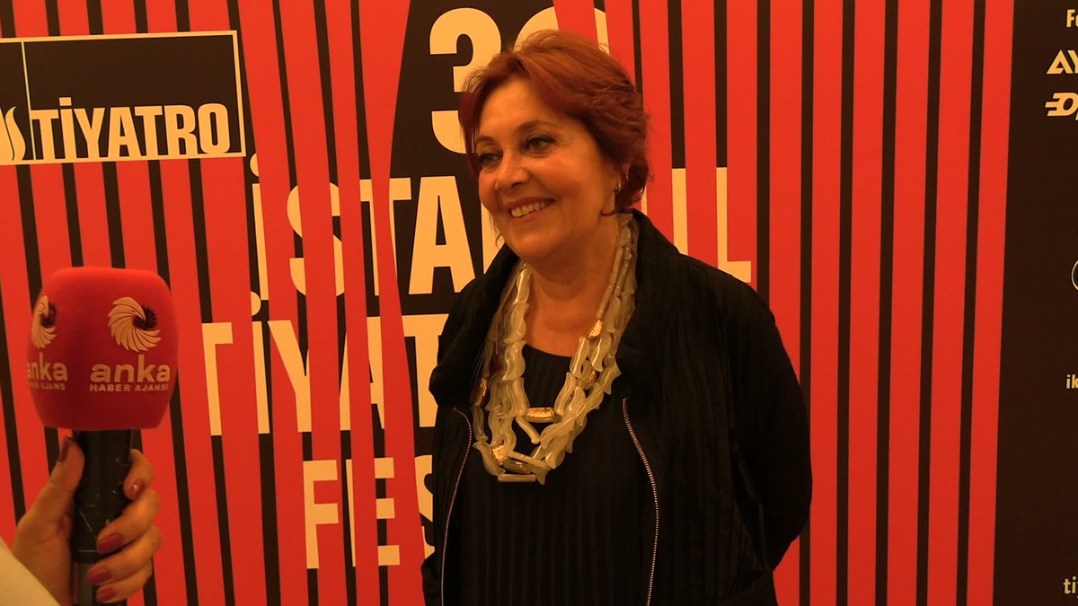 Tilbe Saran İstanbul Tiyatro Festivali\'nde Onur Ödülü\'ne değer görüldü