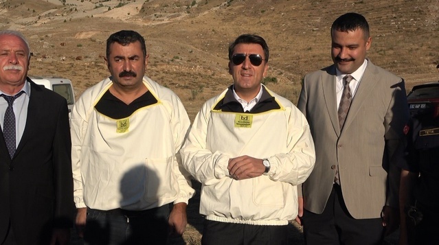 Tunceli'de bal sağımı başladı, 88 bin kovandan 900 ton rekolte bekleniyor