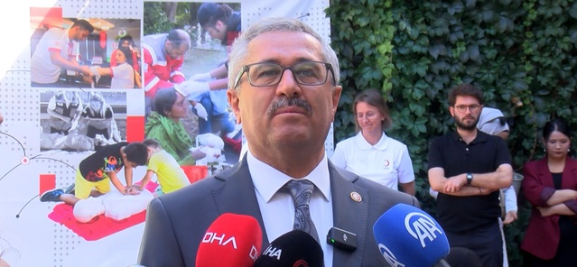 Kızılay ve YTB'den uluslararası öğrencilere ilk yardım eğitimi verildi