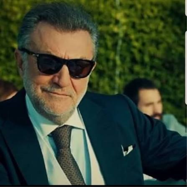 Usta oyuncu Çetin Tekindor hastaneye kaldırıldı: “Çirkin” dizisindeki rolü için flaş karar