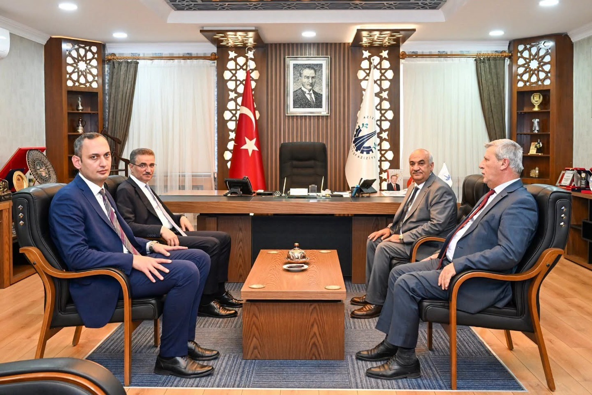 Vali Baruş, Aziziye Belediyesini ziyaret ederek çalışmaları inceledi