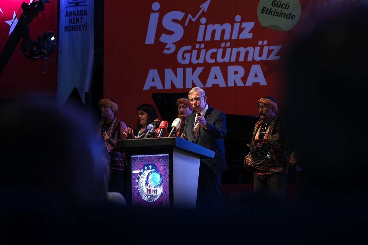 Yavaş, Ankara Kent Konseyi kurulunda konuştu, tavandaki ayrılığa tepki gösterdi