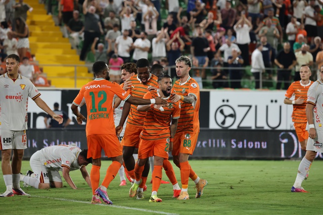 Süper Lig'de Corendon Alanyaspor ile Göztepe 2-2 berabere kaldı