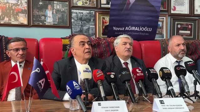 Anahtar Parti: Terörsüz Türkiye'ye evet, Öcalan'a lider denmesine hayır
