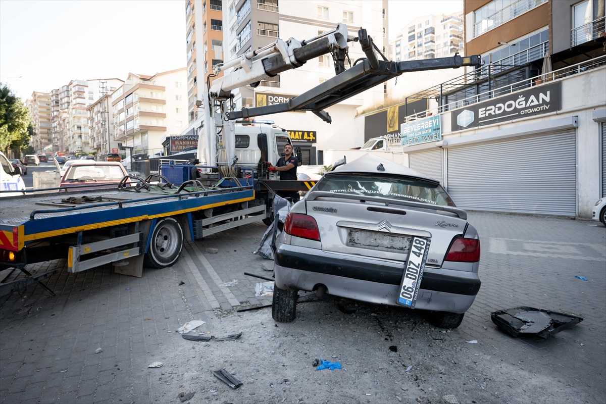 Ankara Mamak'ta beton mikseri ile otomobil çarpıştı, 1'i ağır 5 kişi yaralandı