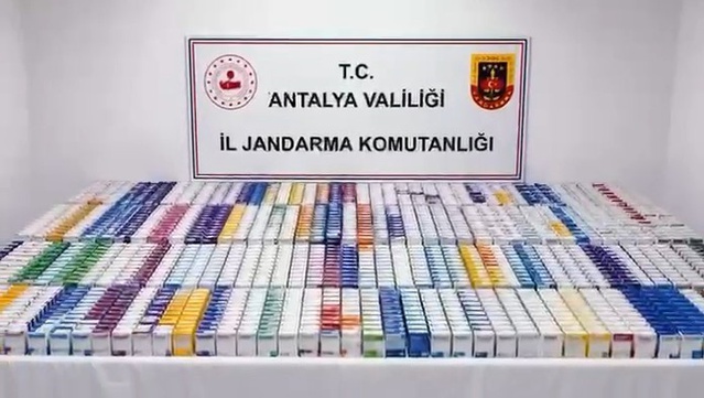 Antalya Korkuteli'de uyuşturucu operasyonunda 20 bin sentetik hap ele geçirildi