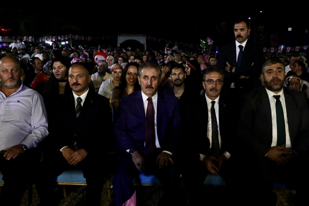 BBP Genel Başkanı Destici, Kocaeli\'de "Birlik Buluşması"nda konuştu: