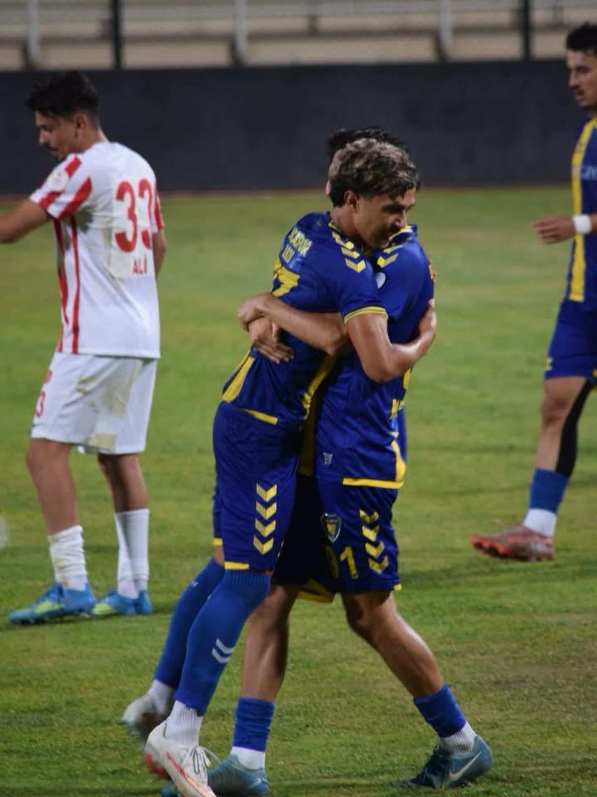 Bucaspor 1928 evinde 1922 Akşehir Spor\'u 2-1 yenerek ilk 3 puanını aldı