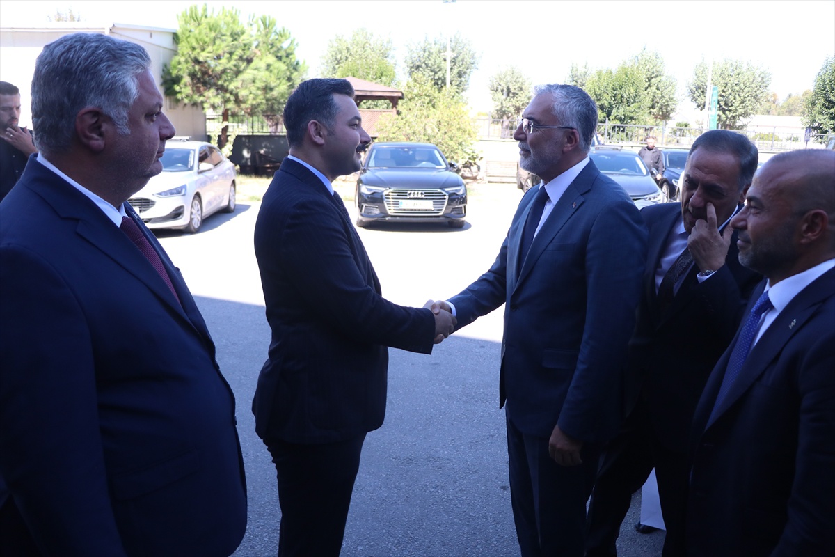 Çalışma ve Sosyal Güvenlik Bakanı Işıkhan AK Parti Yalova İl Başkanlığında konuştu: