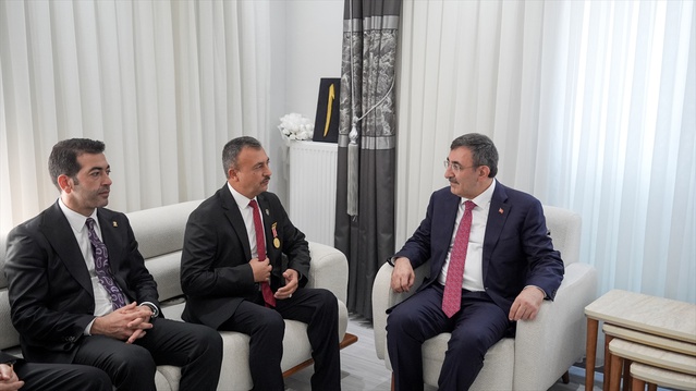 Cumhurbaşkanı Yardımcısı Yılmaz, Osmaniye'de ziyaretlerde bulundu