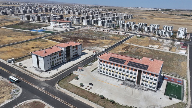 6 ilde yükümlüler okulları temizledi, 3 milyon liralık katkı hedefleniyor