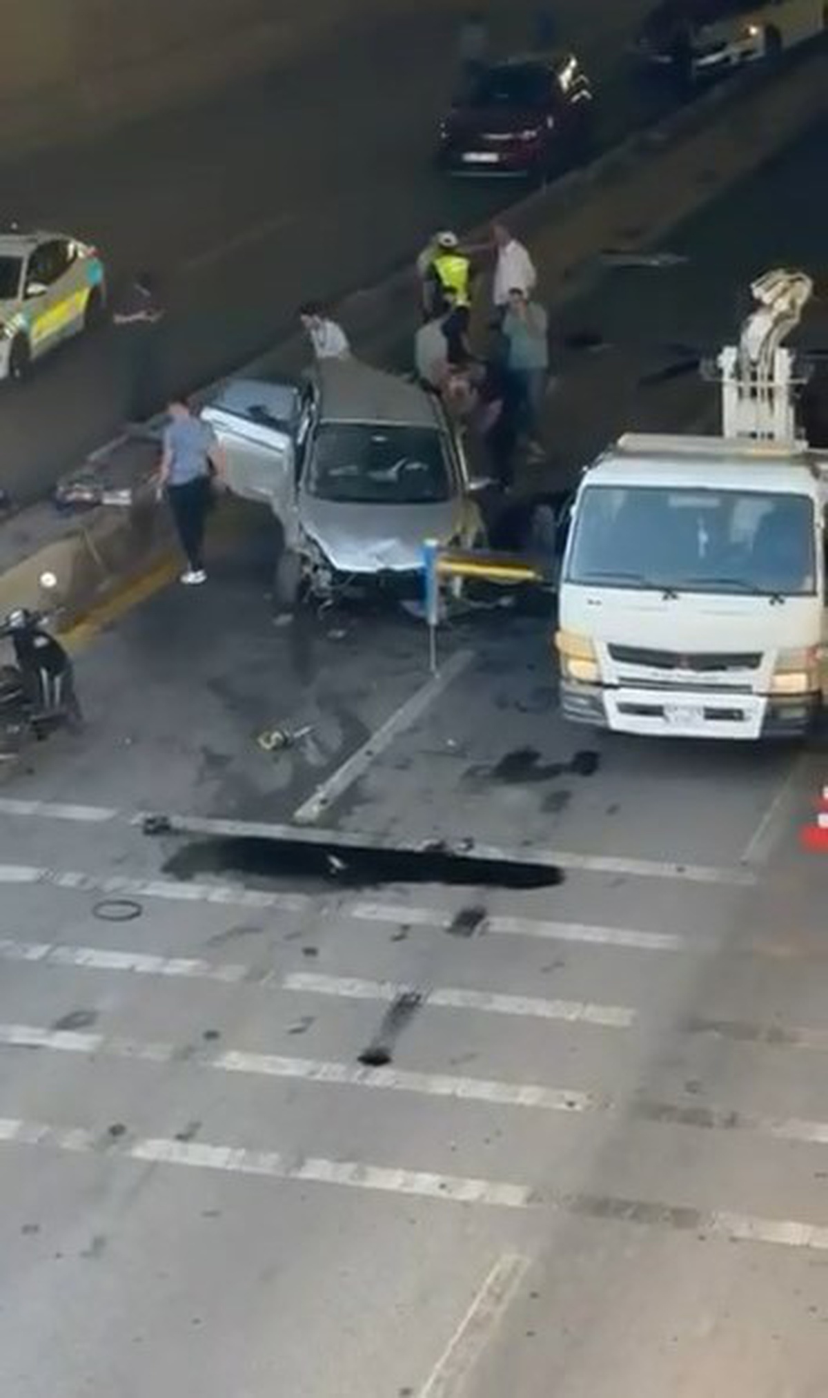 Etimesgut’ta 5 aracın karıştığı zincirleme kaza meydana geldi