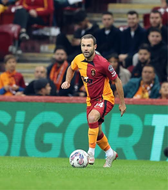 Galatasaray'ın eski yıldızı futbolu bıraktı