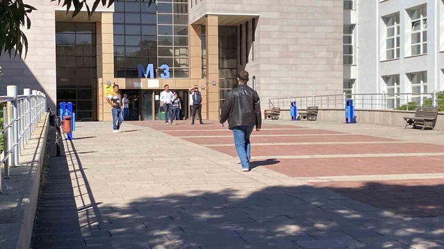 Eskişehir'de KPSS Genel Yetenek-Genel Kültür oturumuna bazı adaylar son anda yetişti