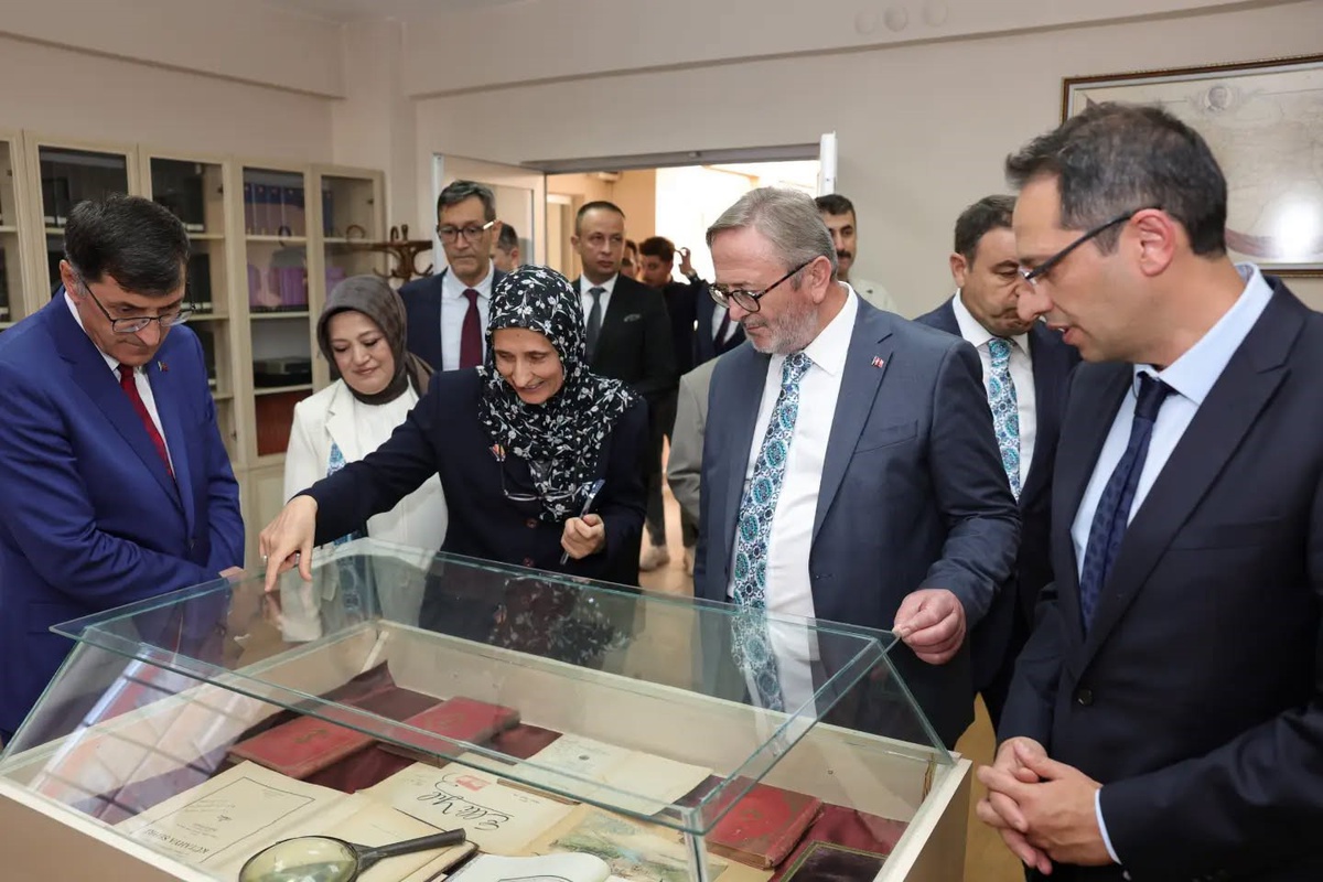 Kütahya protokolü, Mustafa Hakkı Yeşil ve Gülten Dayıoğlu kütüphanelerini ziyaret etti