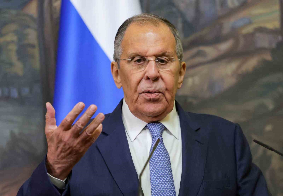 Lavrov: Zelenskiy görüşmek istiyorsa Moskova\'ya gelebilir