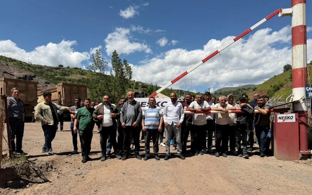 Maaşları ödenmeyen maden işçileri Giresun ve Yozgat'ta iş durdurdu