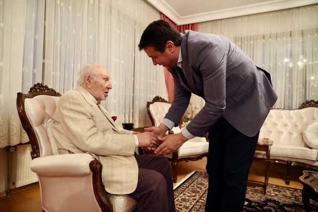 Mahmut Arıkan, Yasin Hatiboğlu'na ziyaret gerçekleştirdi ve vefa mesajı verdi