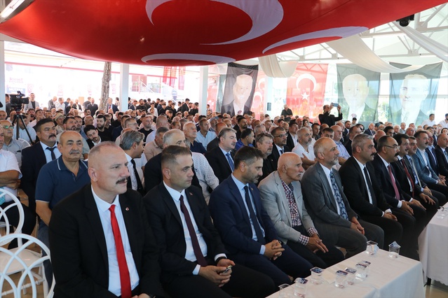 MHP Genel Başkan Yardımcısı Topsakal, Zonguldak'ta partisinin il kongresinde konuştu: