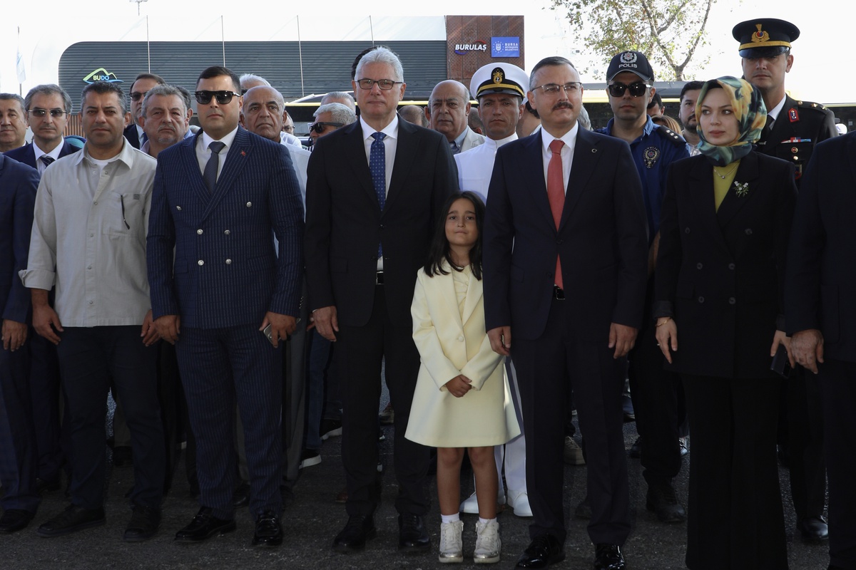 Mudanya\'nın kurtuluşunun 104. yılı İskele Meydanı\'nda kutlandı