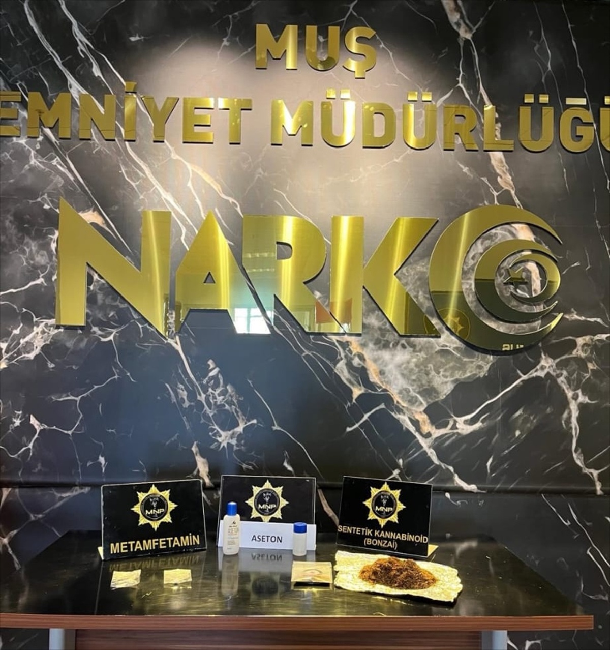 Muş\'ta apart daireye uyuşturucu operasyonu, 92,24 gram sentetik madde ele geçirildi