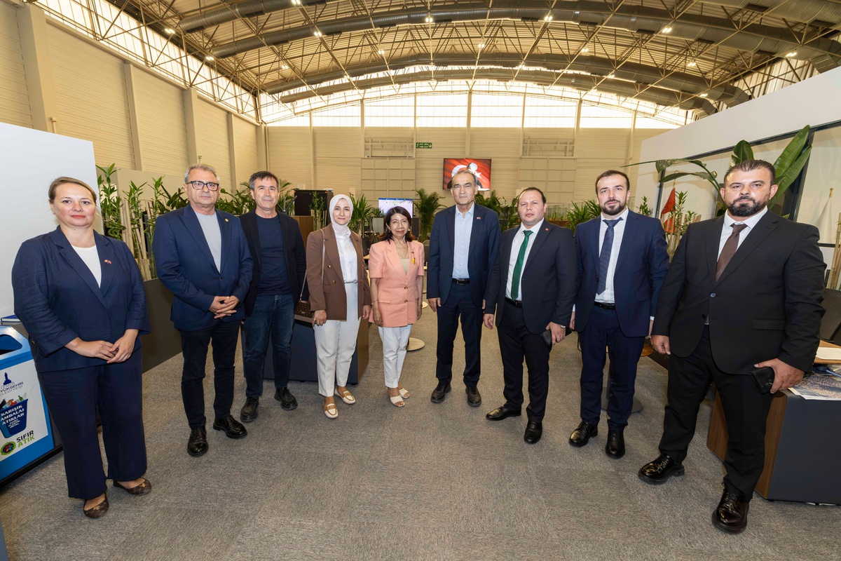 Peru heyeti İzmir Büyükşehir Belediyesi\'ni ziyaret etti, direkt uçuş görüşüldü
