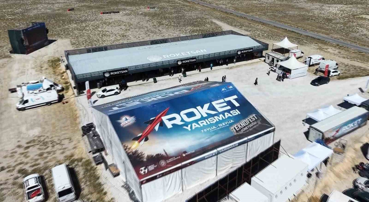 ROKETSAN roket yarışması finalinde 73 takım Aksaray\'da füzelerini ateşledi