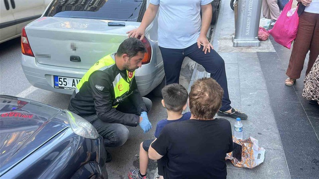 Samsun İlkadım'da otomobilin çarptığı 5 yaşındaki çocuk tedbir amaçlı hastaneye kaldırıldı