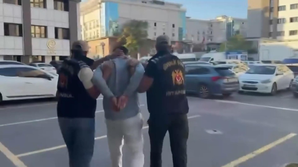 Canlı yayında polis memurlarına sinkaflı sözler sarf eden Semih Varol gözaltına alındı