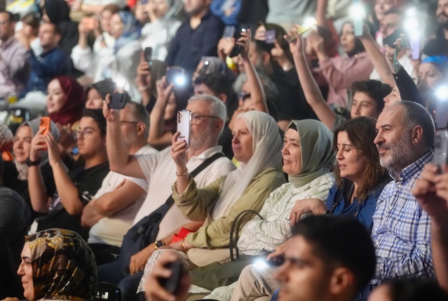Maher Zain, İstanbul'da 'Çanakkale'yi seslendirdi