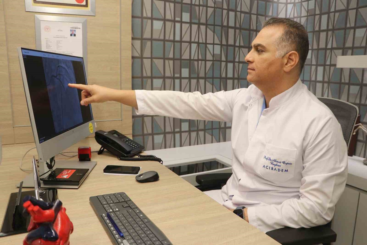 Kardiyoloji Uzmanı Baykan, gençlerde artan kalp krizi vakalarına dikkat çekti