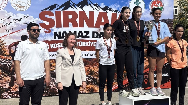 Vanlı sporcu Meryem Korkuç, Dağ Koşuları Türkiye Şampiyonası'nda 2. oldu