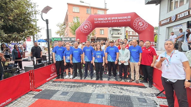 Amasra Çeşm-i Cihan Koşusu'na 468 sporcu katıldı, dereceye girenler ödüllendirildi