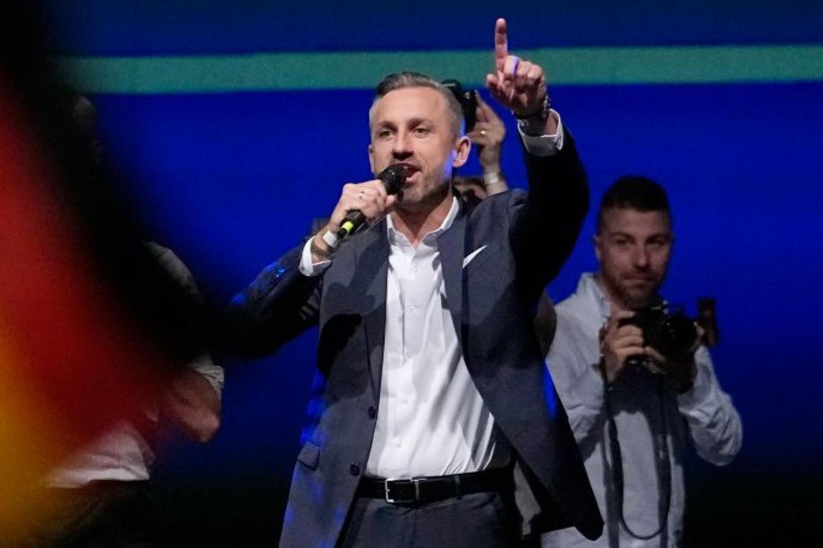 AfD\'li liderden olay sözler: Göçmenleri silah zoruyla sınır dışı edeceğiz